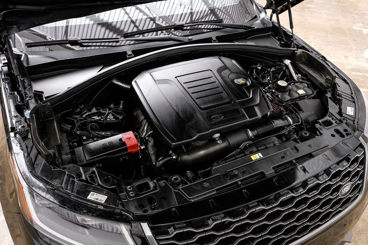 2018 Land Rover Range Rover Velar R-Dynamic SE photo 43