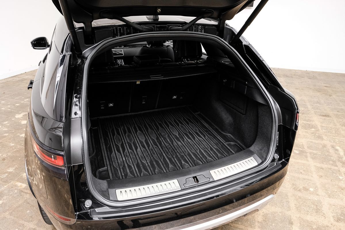 2018 Land Rover Range Rover Velar R-Dynamic SE photo 45