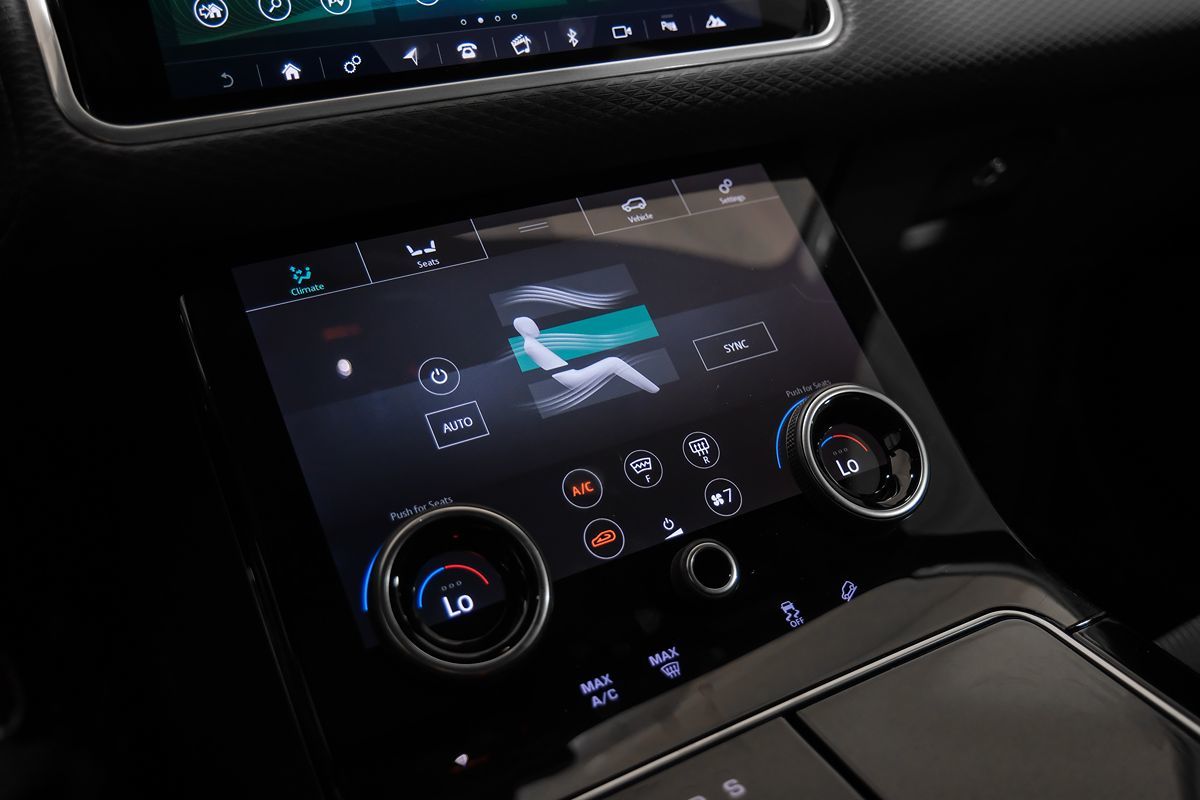 2020 Land Rover Range Rover Velar R-Dynamic S photo 19