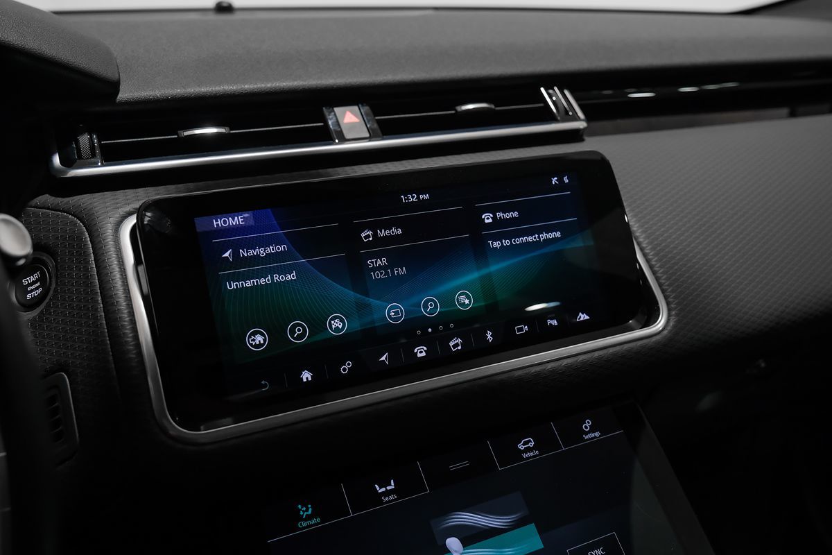 2020 Land Rover Range Rover Velar R-Dynamic S photo 21