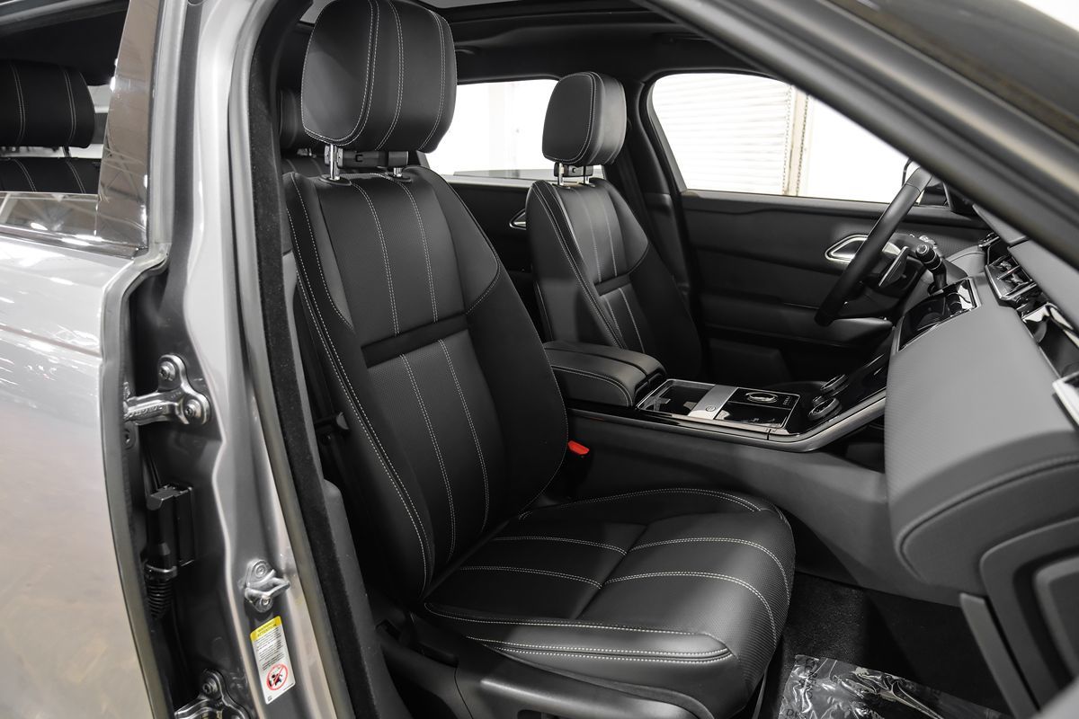 2020 Land Rover Range Rover Velar R-Dynamic S photo 28
