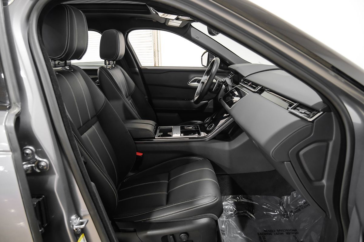 2020 Land Rover Range Rover Velar R-Dynamic S photo 29