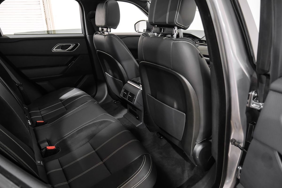 2020 Land Rover Range Rover Velar R-Dynamic S photo 31