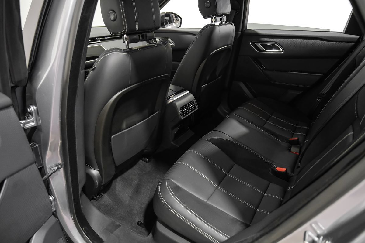 2020 Land Rover Range Rover Velar R-Dynamic S photo 32
