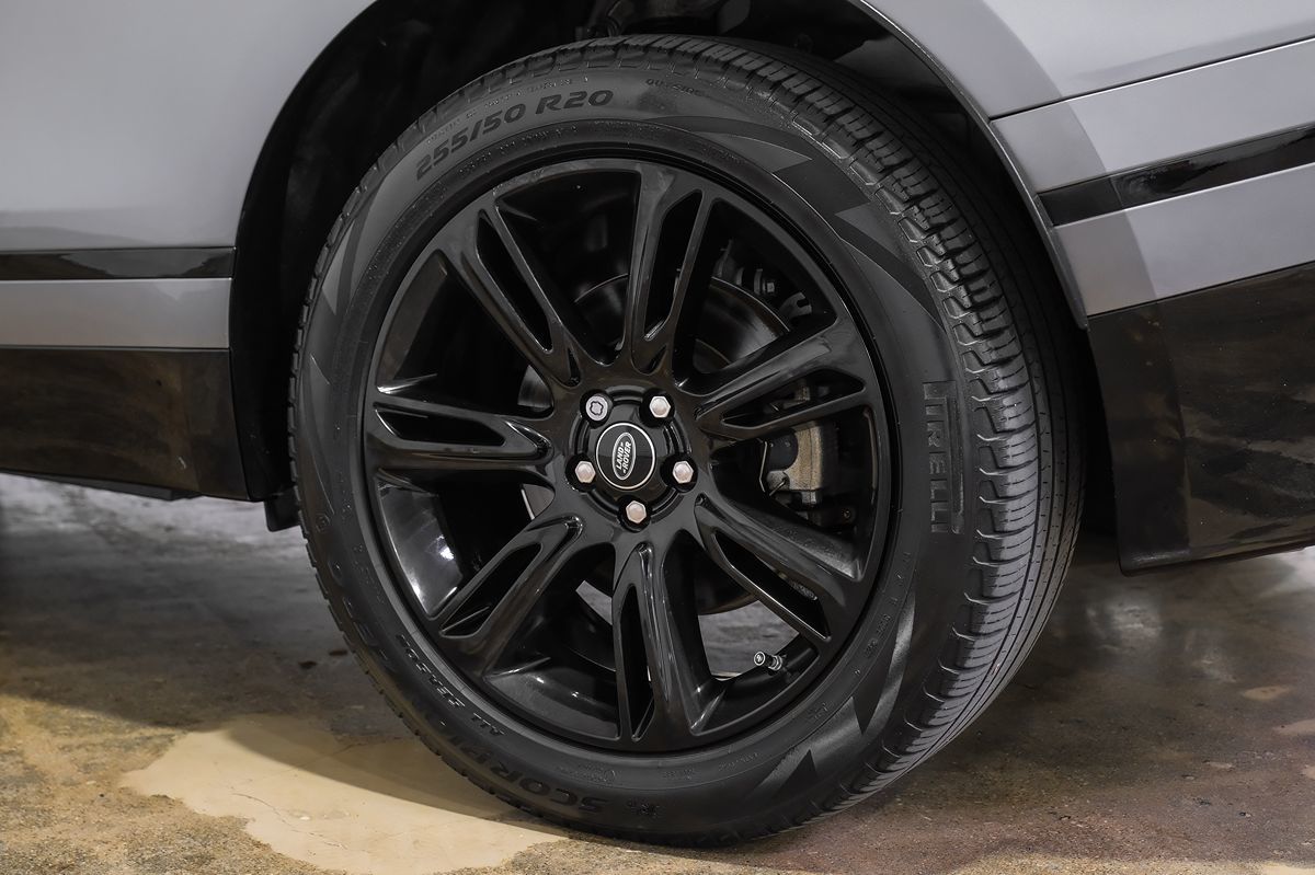 2020 Land Rover Range Rover Velar R-Dynamic S photo 46