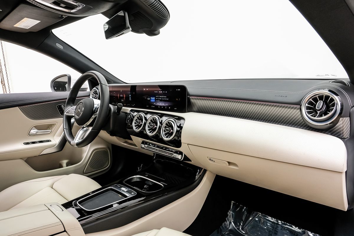 2025 Mercedes Benz CLA 250 4MATIC photo 10