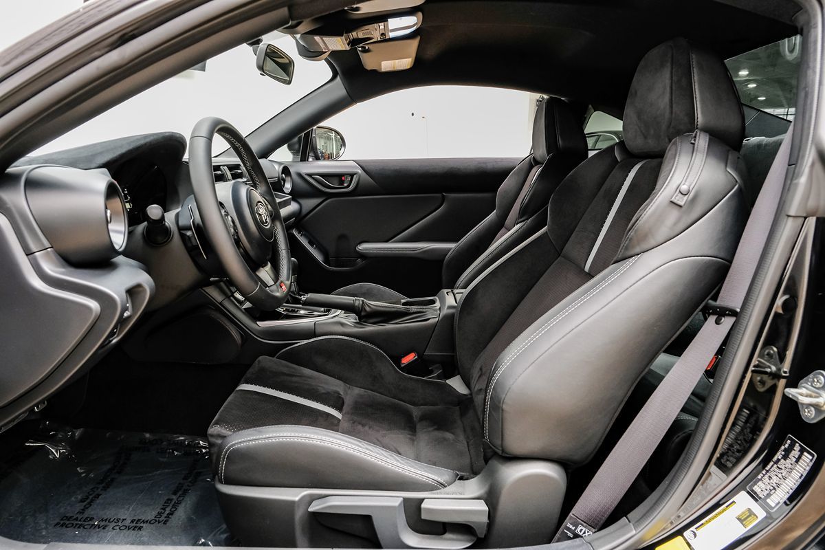 2024 Toyota GR86 Premium photo 3