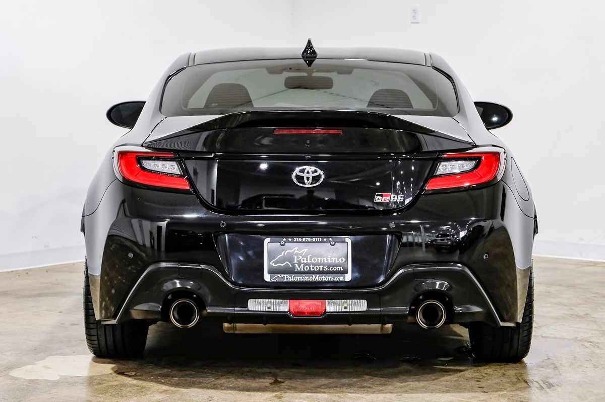 2024 Toyota GR86 Premium photo 7