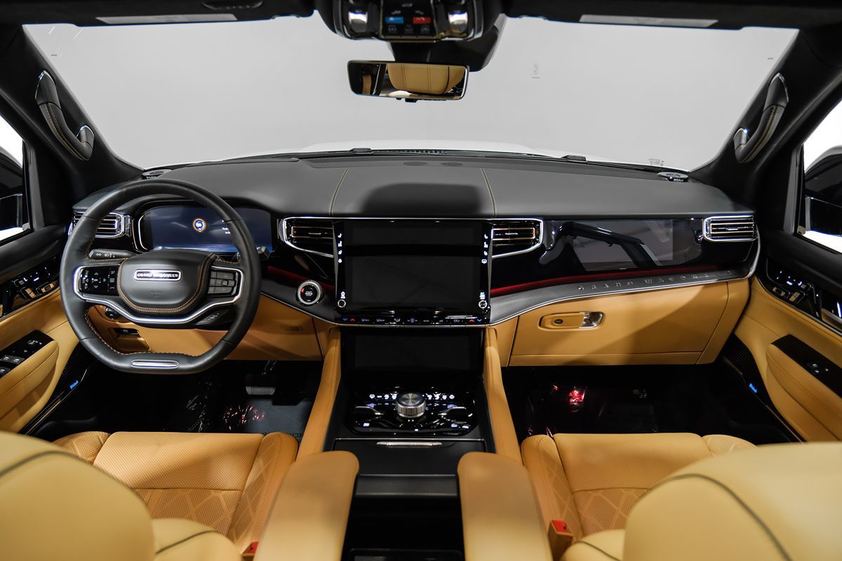2024 Jeep Grand Wagoneer L III Obsidian photo 13
