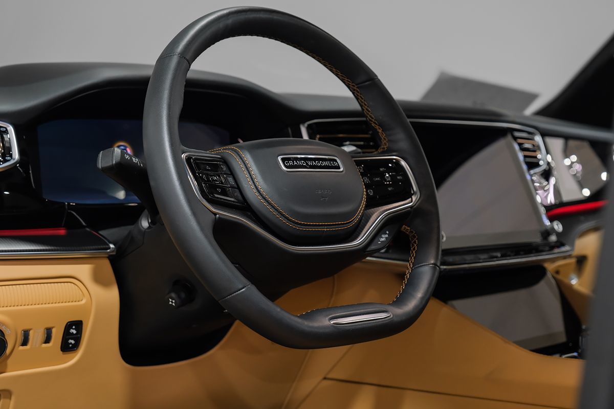 2024 Jeep Grand Wagoneer L III Obsidian photo 15