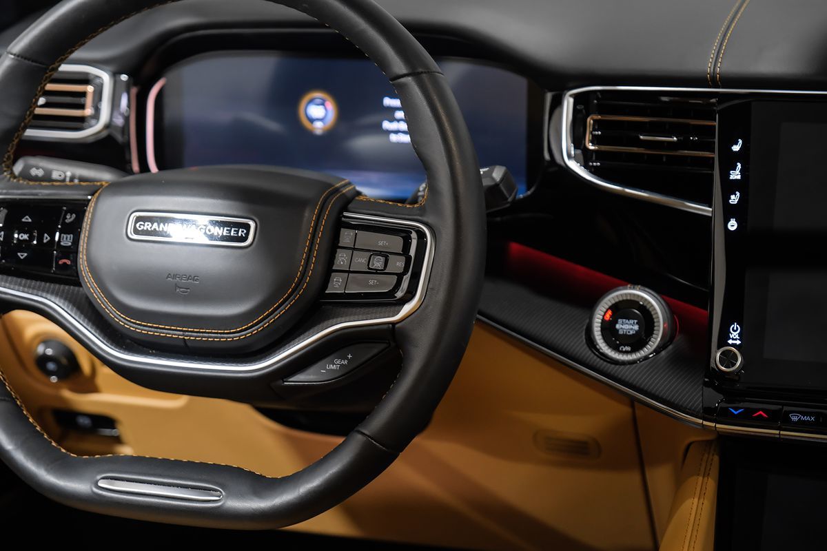2024 Jeep Grand Wagoneer L III Obsidian photo 17