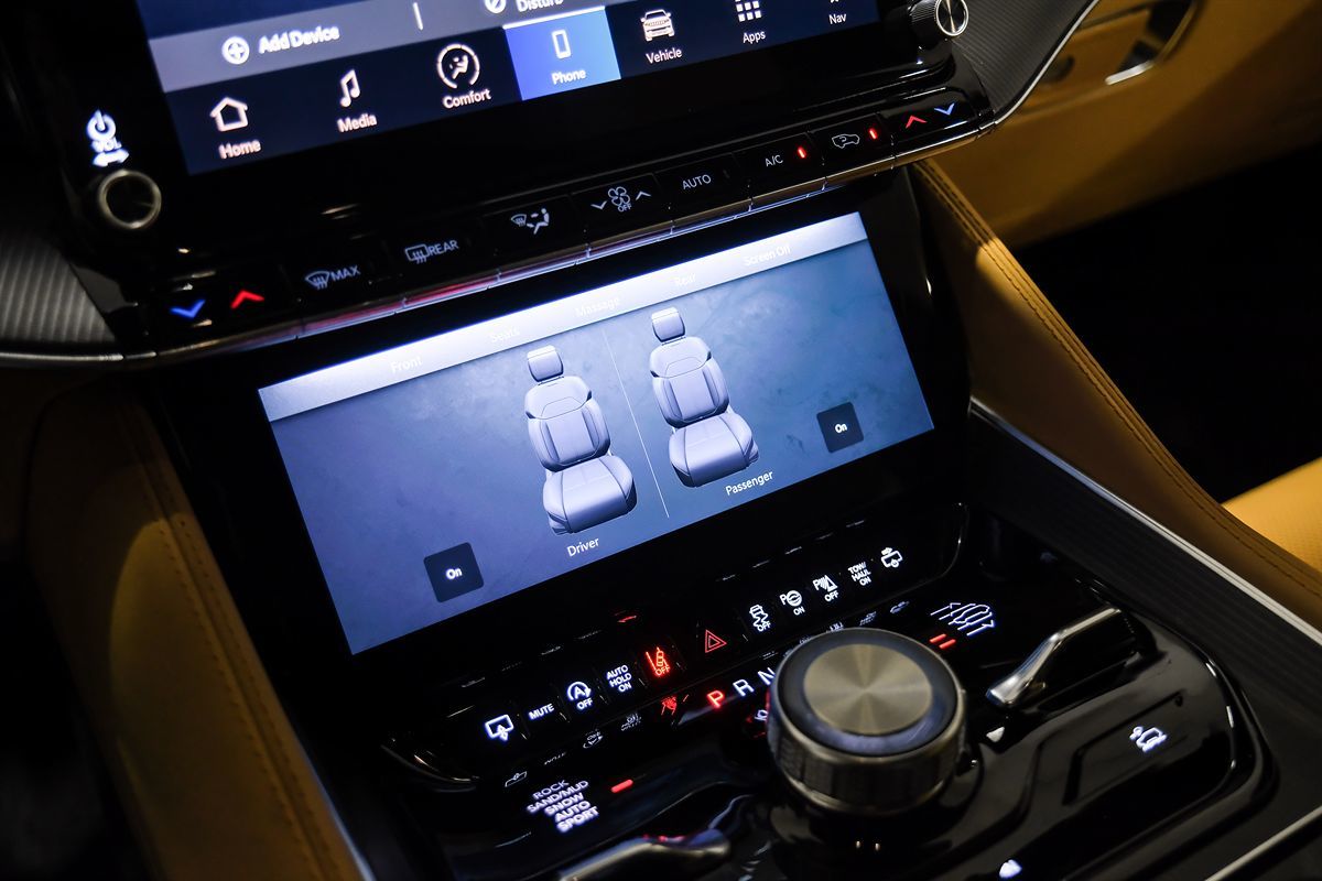 2024 Jeep Grand Wagoneer L III Obsidian photo 23
