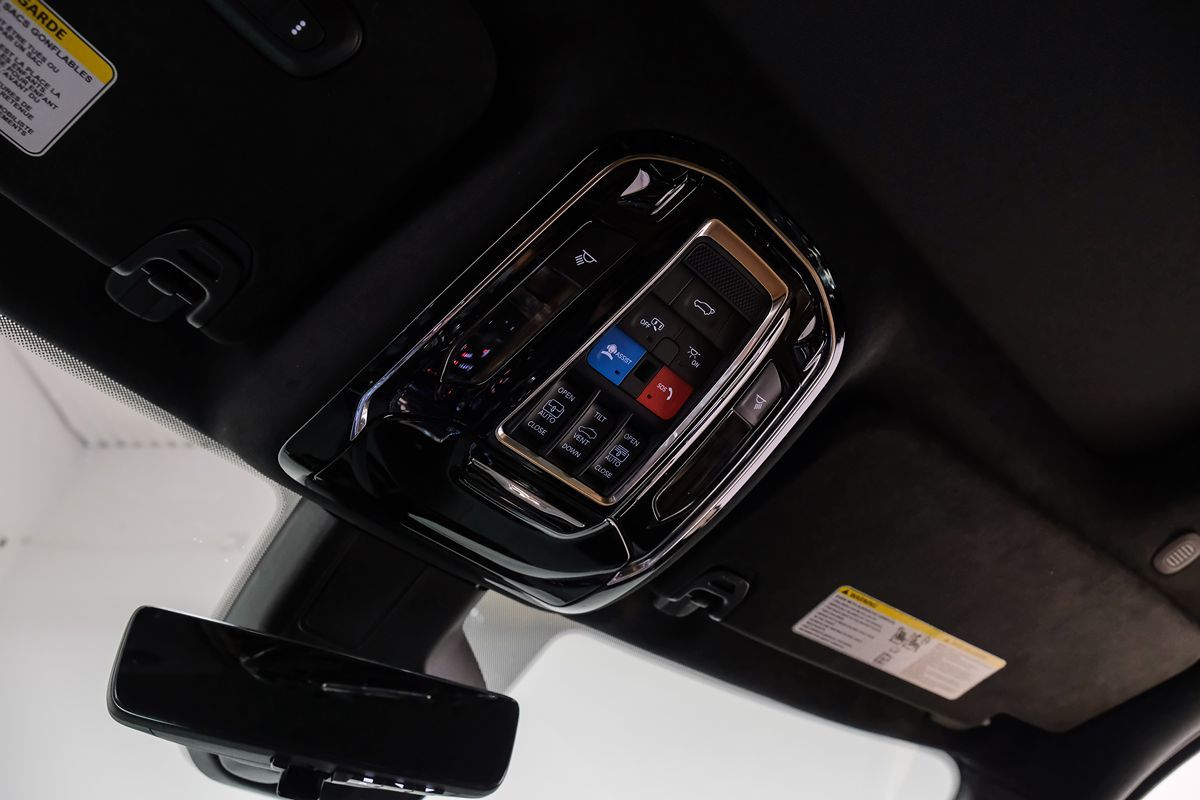 2024 Jeep Grand Wagoneer L III Obsidian photo 26