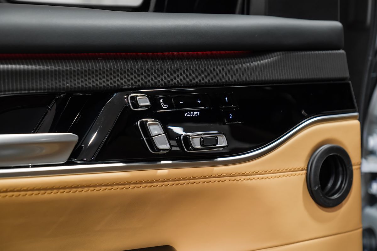 2024 Jeep Grand Wagoneer L III Obsidian photo 50