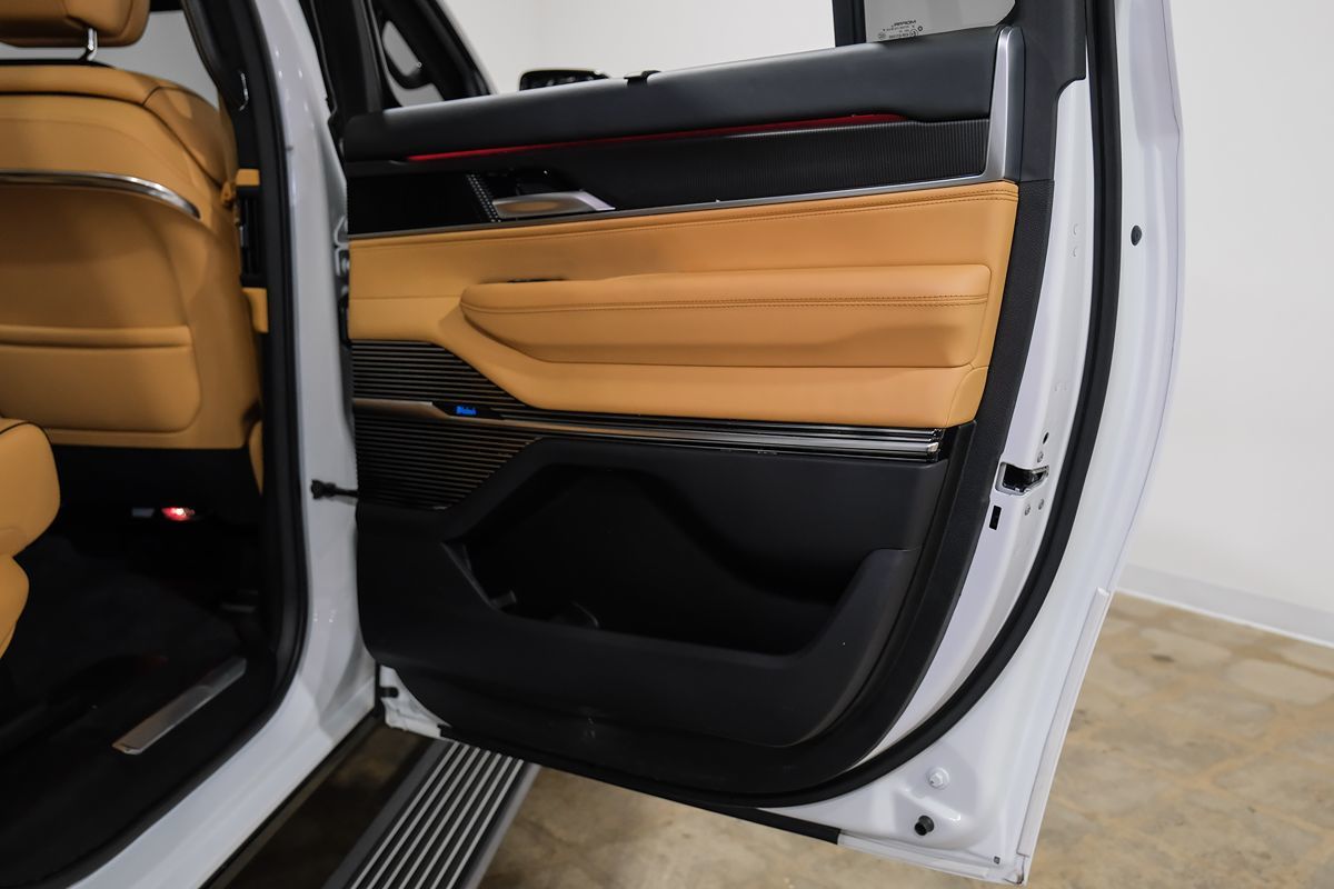 2024 Jeep Grand Wagoneer L III Obsidian photo 55