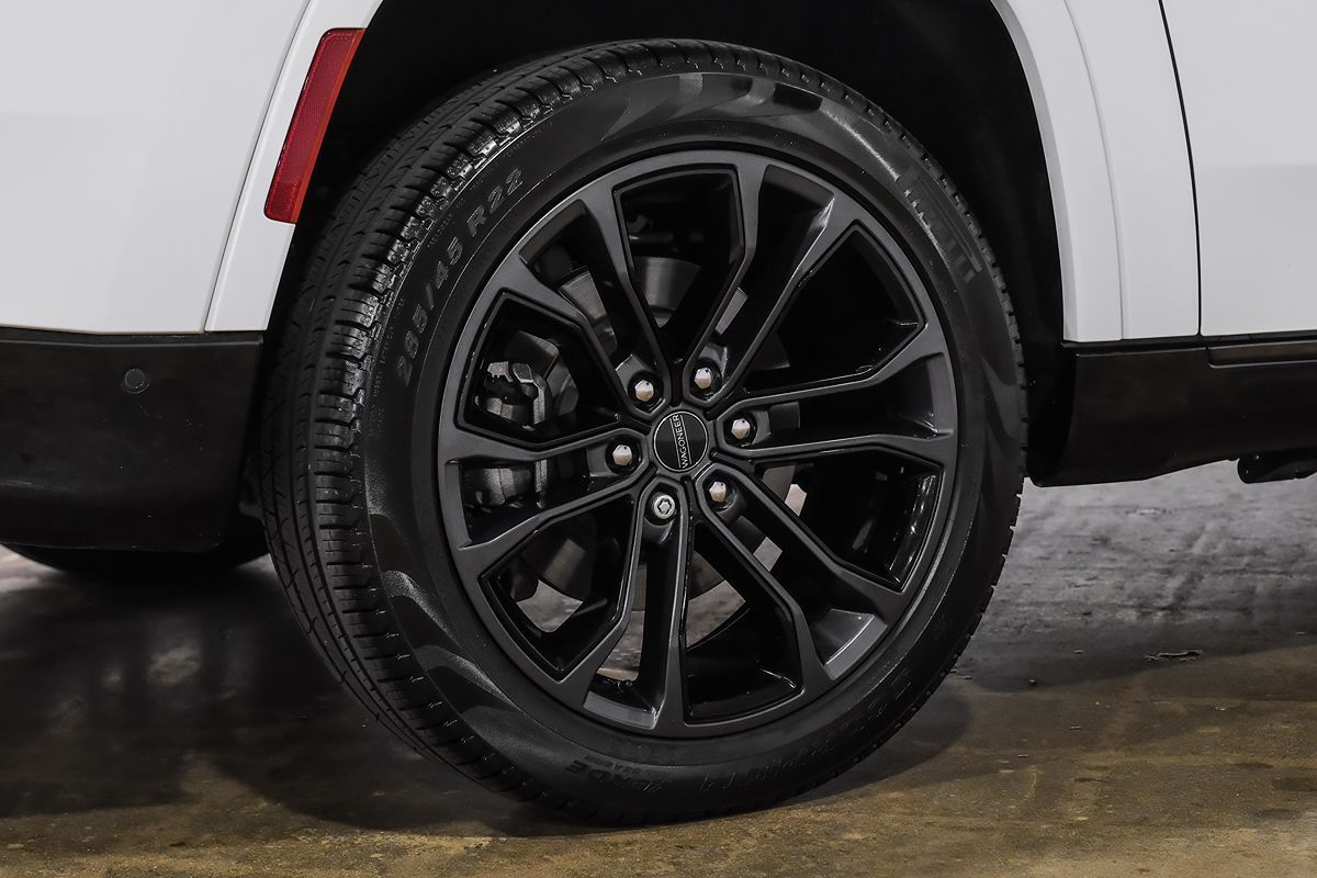 2024 Jeep Grand Wagoneer L III Obsidian photo 63