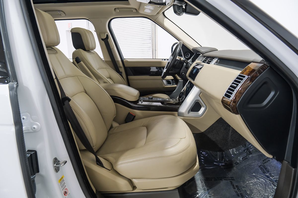 2020 Land Rover Range Rover P525 HSE photo 31
