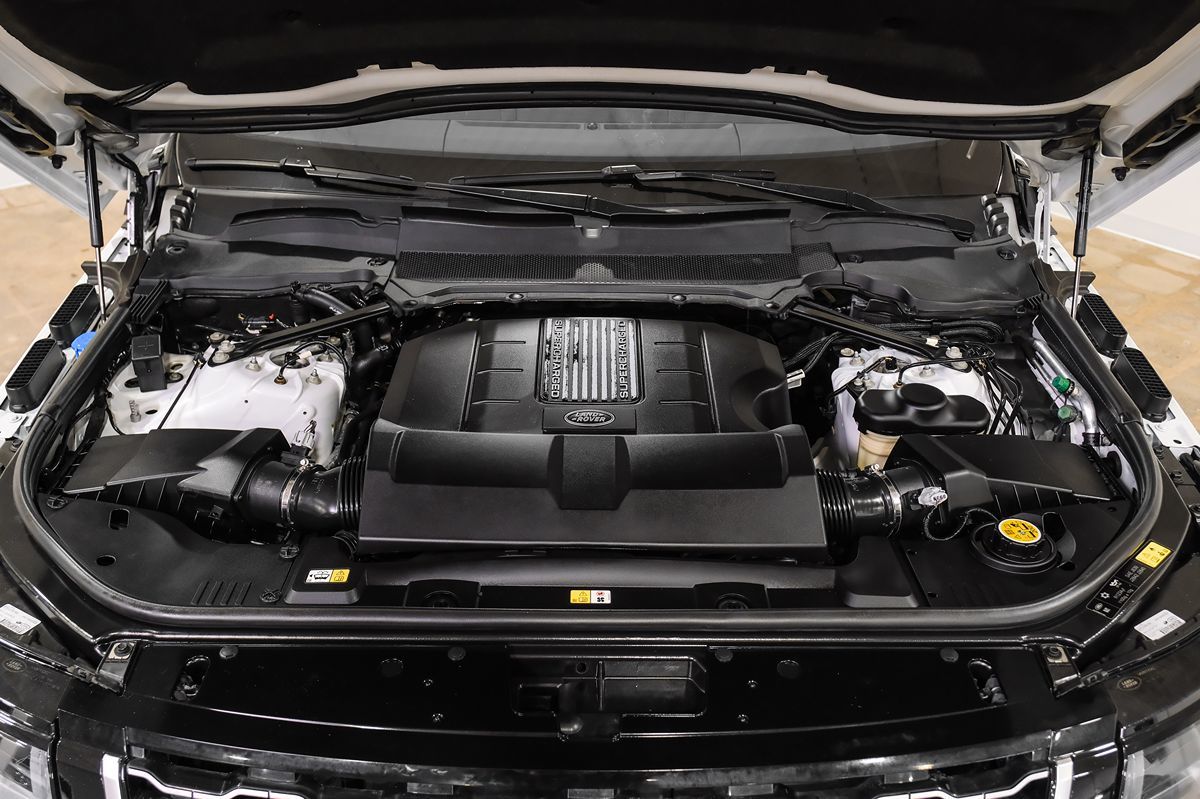 2020 Land Rover Range Rover P525 HSE photo 45
