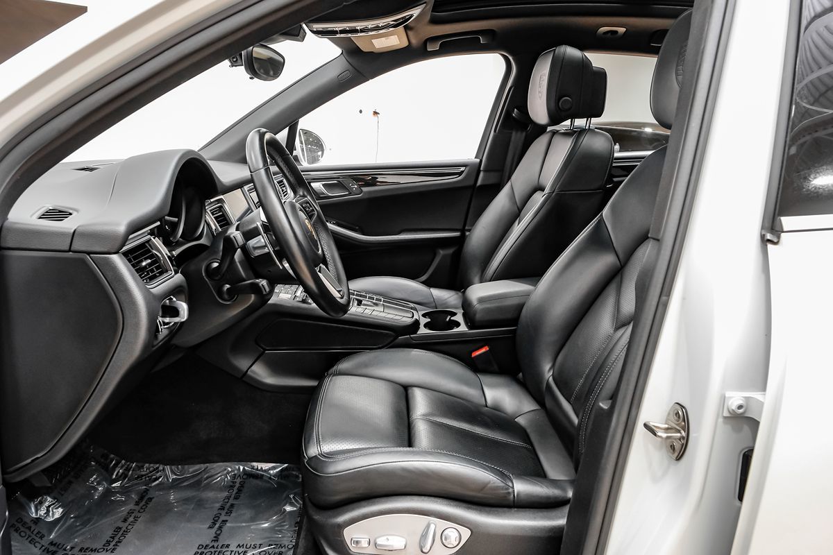 2017 Porsche Macan photo 3