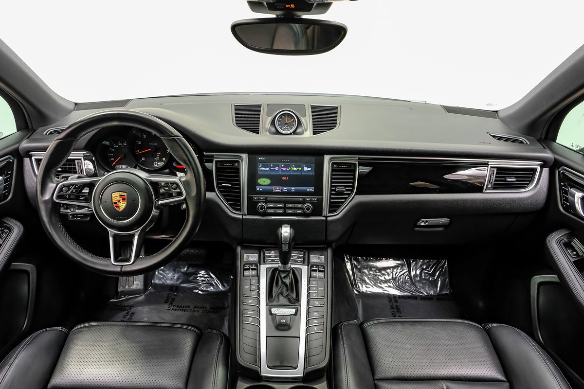 2017 Porsche Macan photo 11