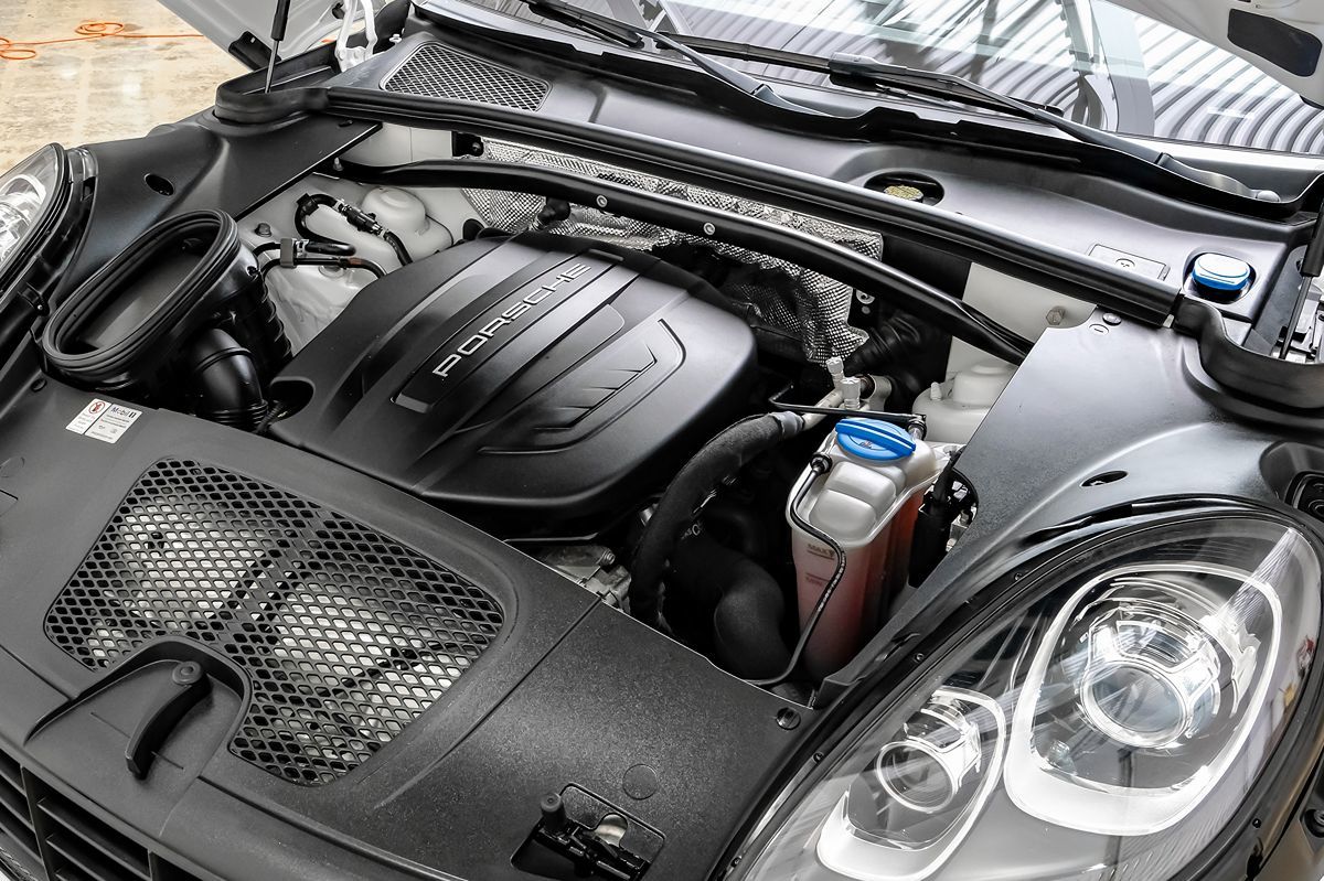 2017 Porsche Macan photo 40