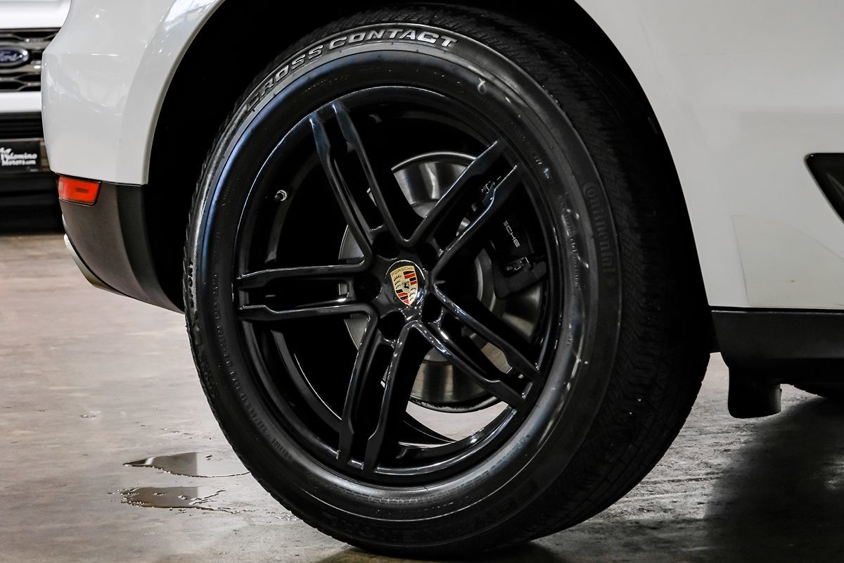 2017 Porsche Macan photo 47