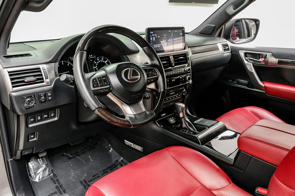 2023 Lexus GX 460 Luxury photo 2