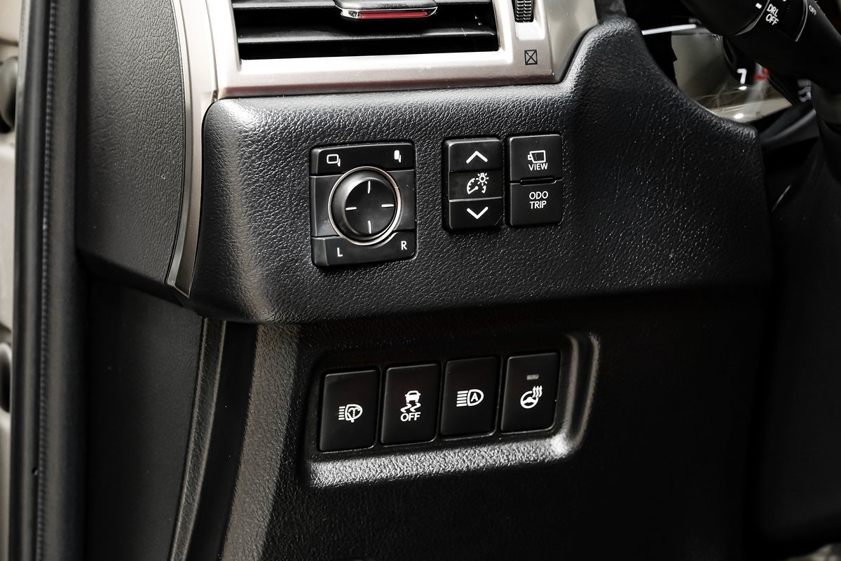 2023 Lexus GX 460 Luxury photo 23