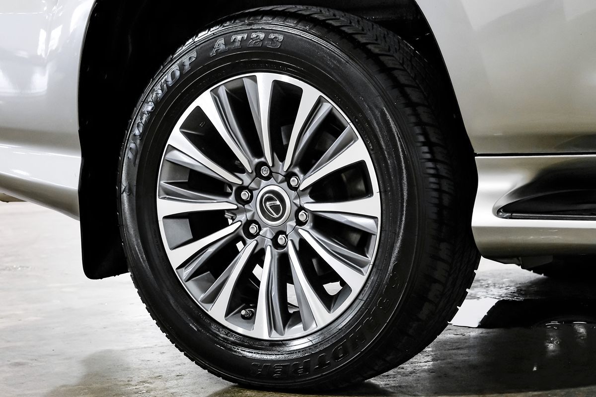 2023 Lexus GX 460 Luxury photo 50