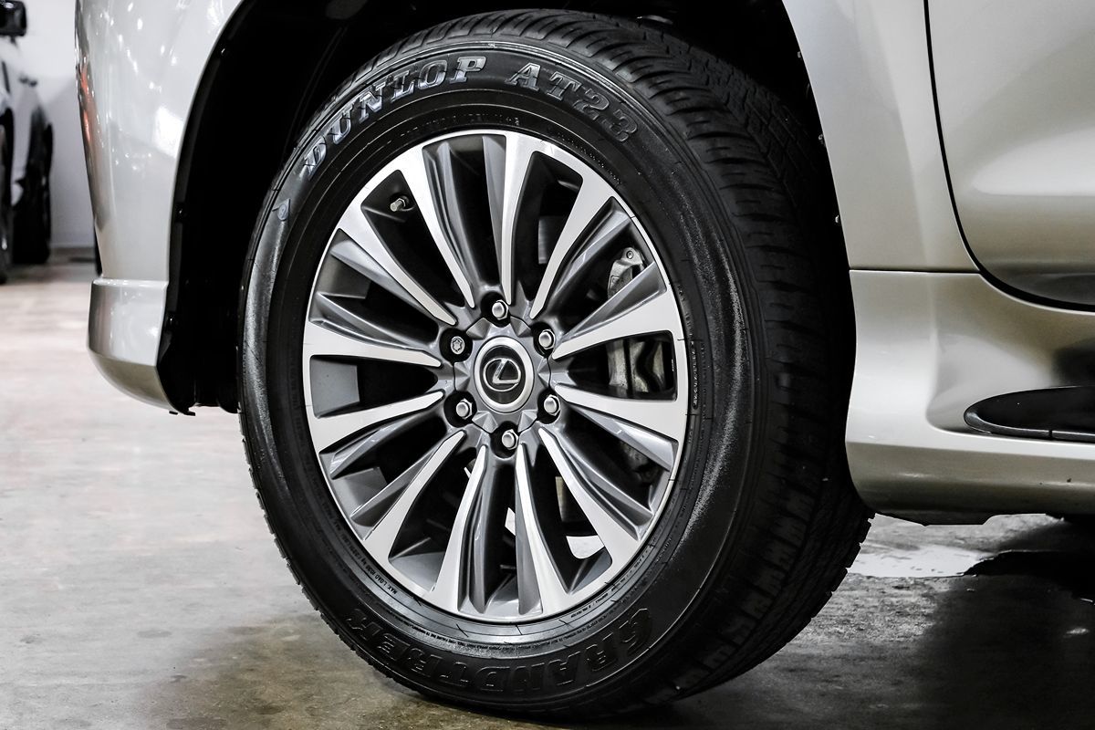 2023 Lexus GX 460 Luxury photo 52