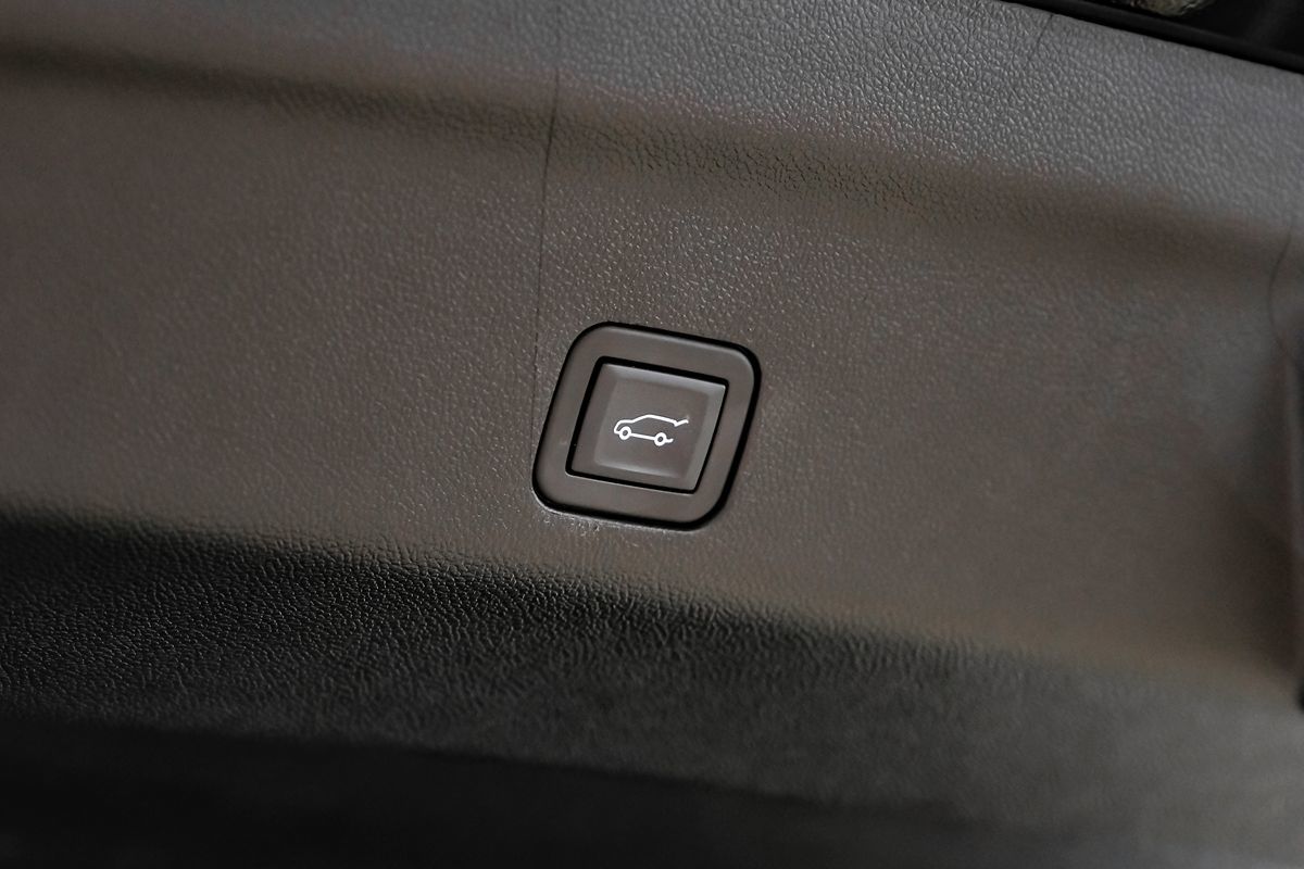 2024 Chevrolet Tahoe Z71 photo 49