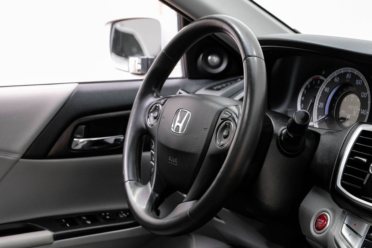 2013 Honda Accord EX-L photo 11