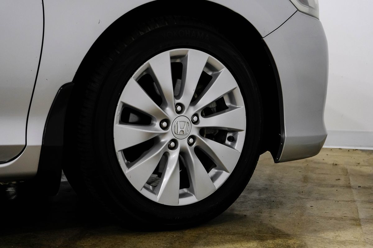 2013 Honda Accord EX-L photo 46