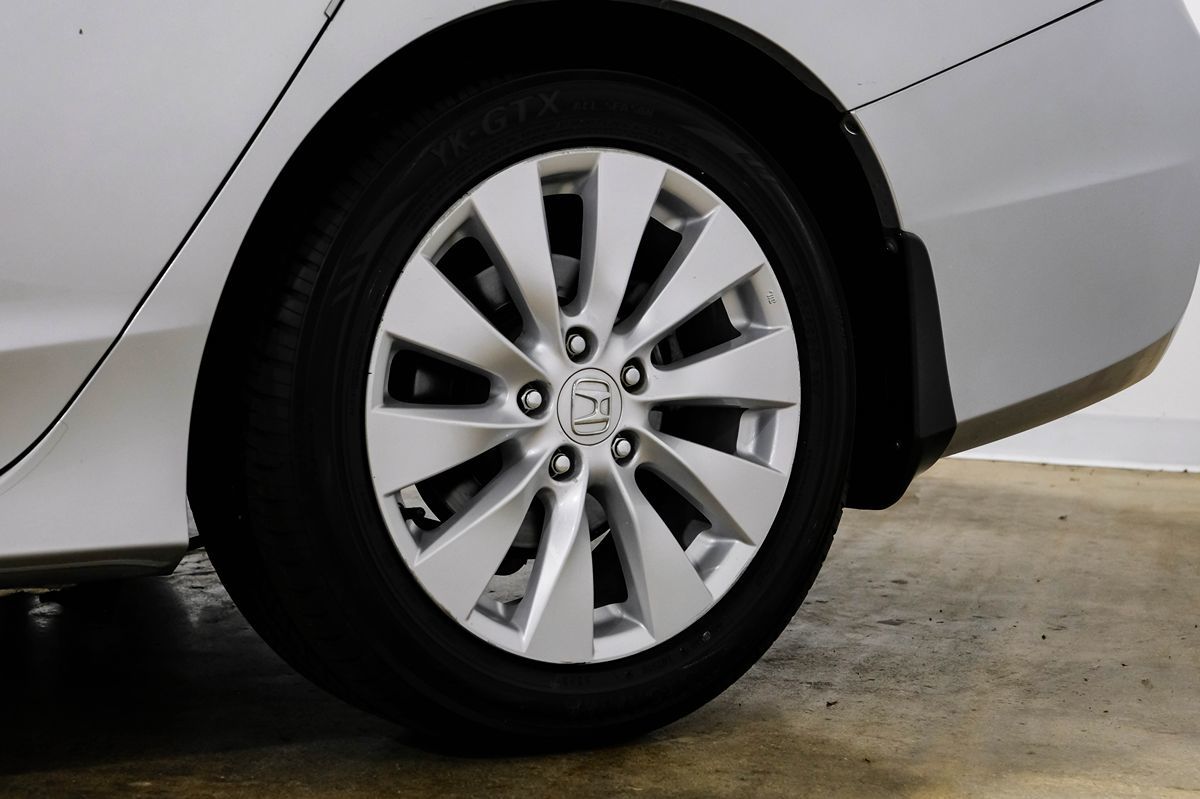 2013 Honda Accord EX-L photo 48
