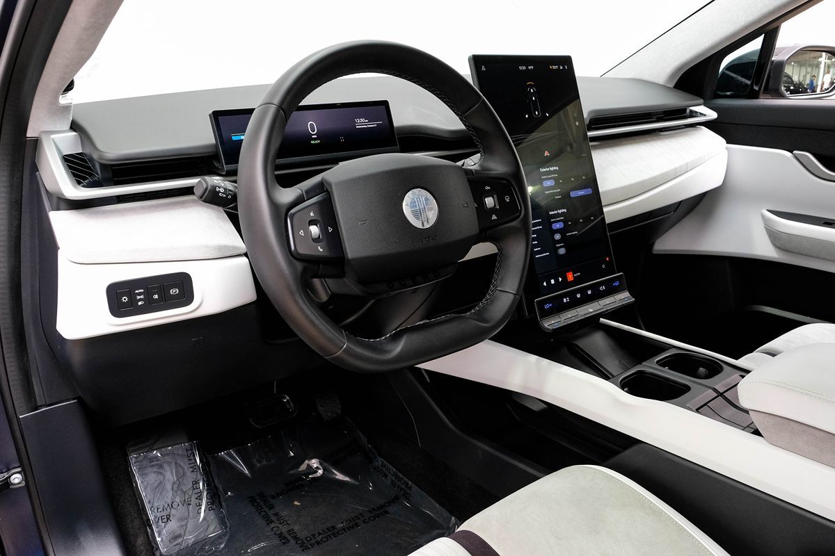 2023 Fisker Ocean Extreme photo 2