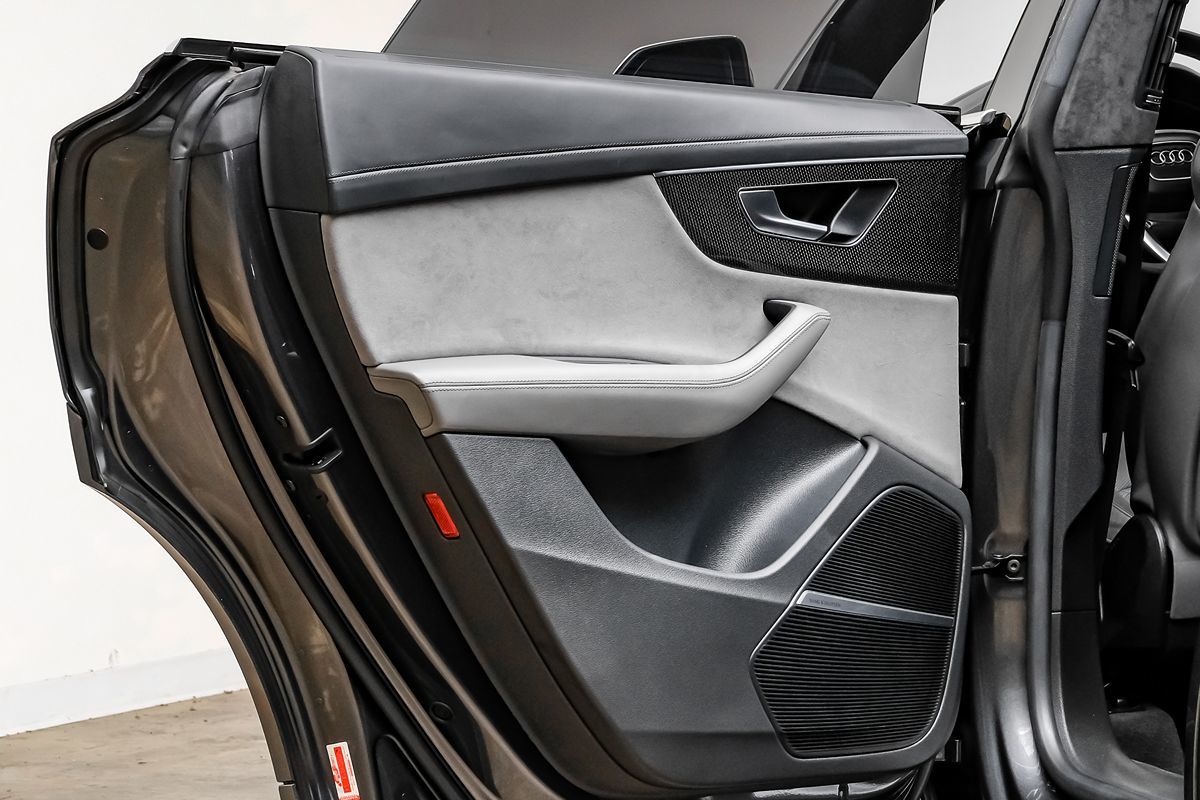 2021 Audi SQ8 Prestige photo 38