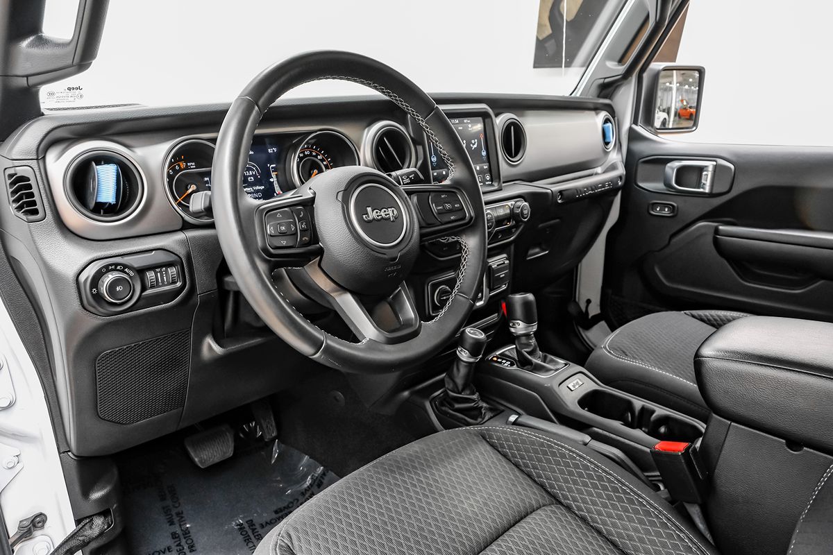 2021 Jeep Wrangler Anniversary Edition photo 2