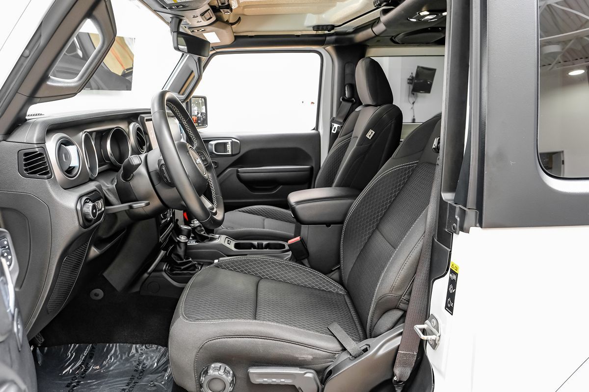 2021 Jeep Wrangler Anniversary Edition photo 3