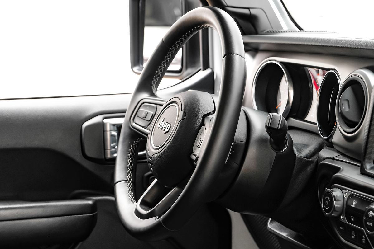 2021 Jeep Wrangler Anniversary Edition photo 10