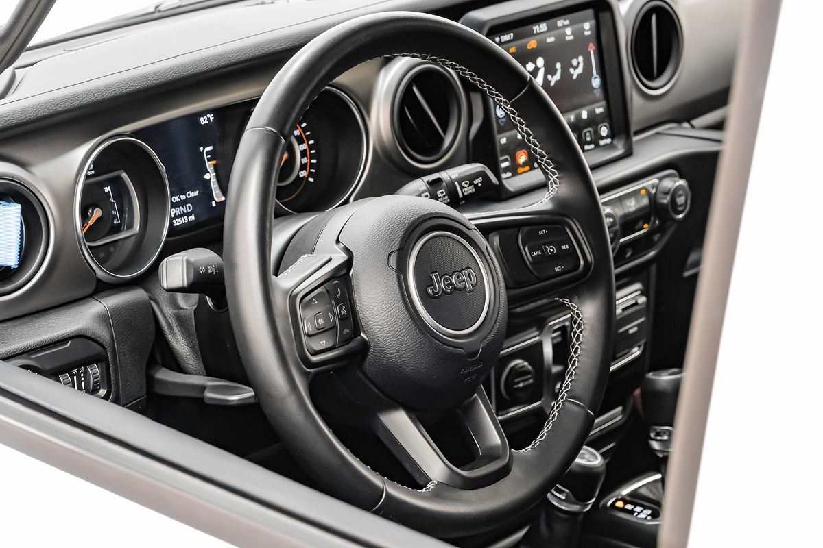 2021 Jeep Wrangler Anniversary Edition photo 11