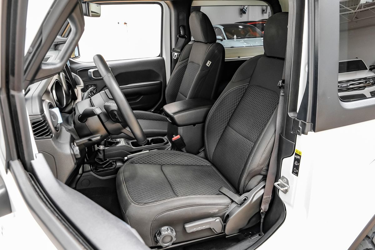 2021 Jeep Wrangler Anniversary Edition photo 25