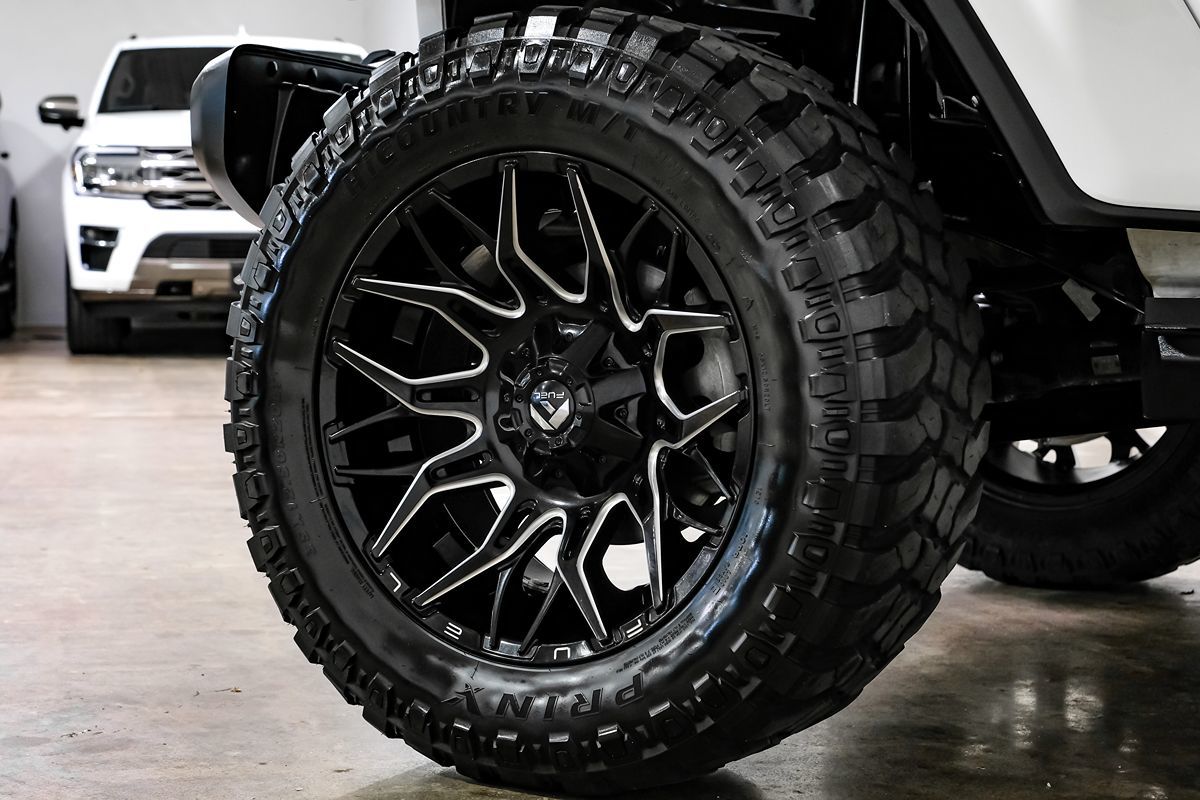2021 Jeep Wrangler Anniversary Edition photo 39