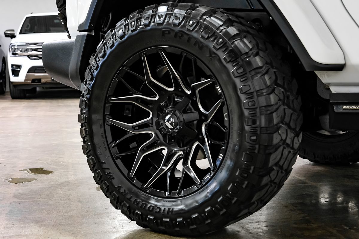 2021 Jeep Wrangler Anniversary Edition photo 41