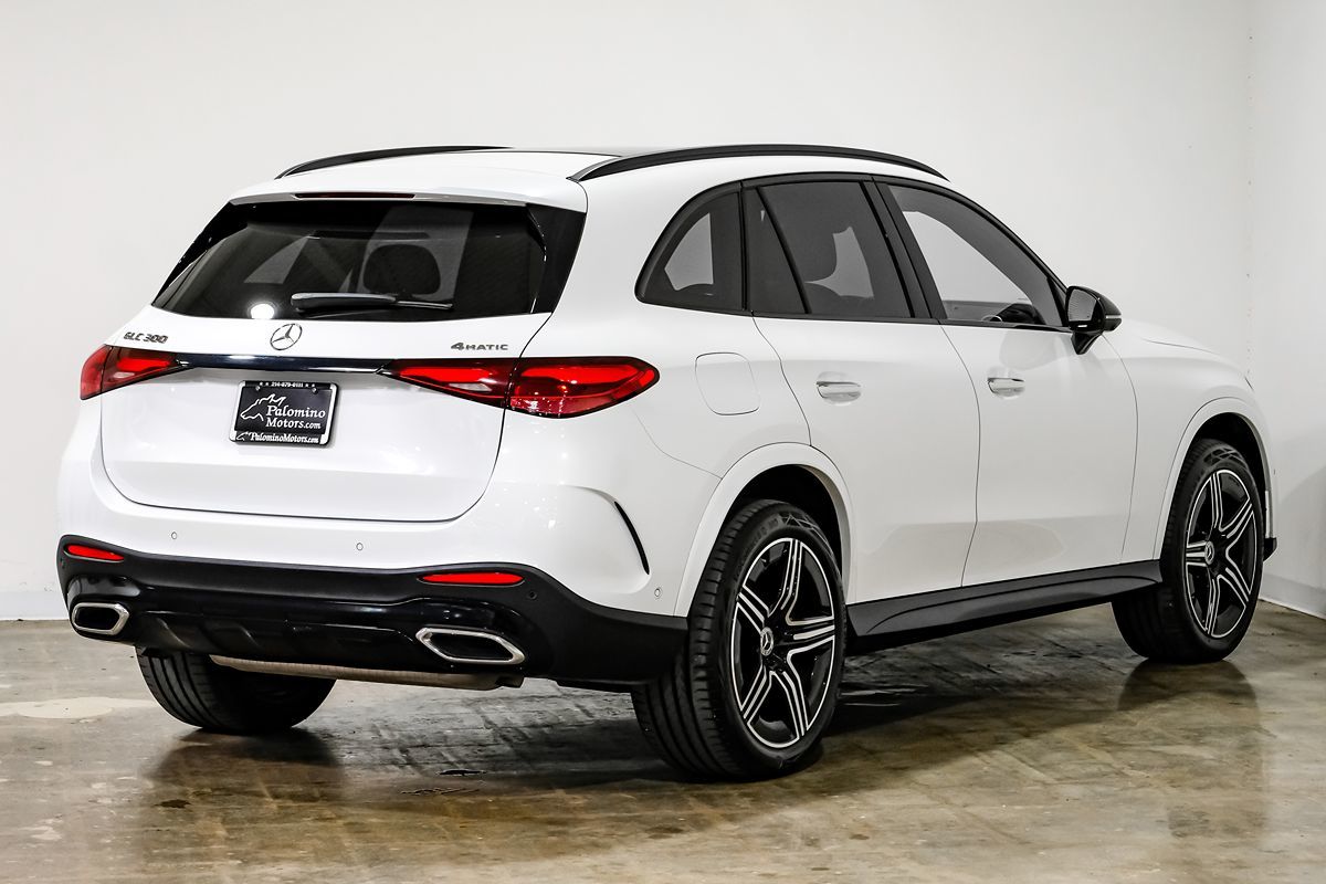 2024 Mercedes Benz GLC 4MATIC 300 photo 3