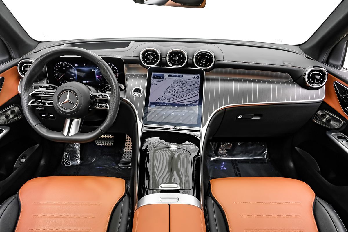 2024 Mercedes Benz GLC 4MATIC 300 photo 7