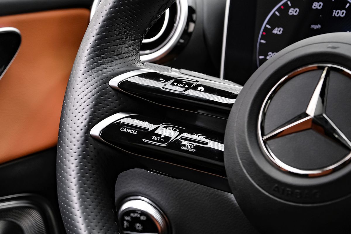 2024 Mercedes Benz GLC 4MATIC 300 photo 10