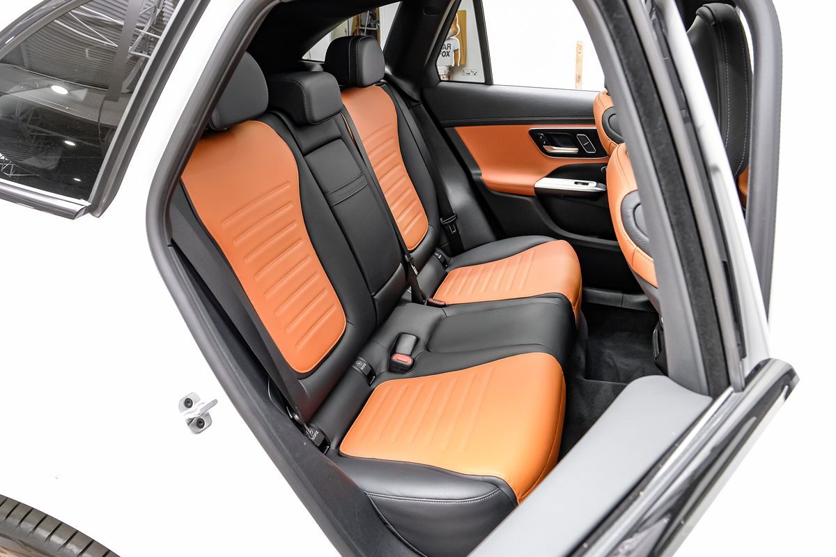 2024 Mercedes Benz GLC 4MATIC 300 photo 24
