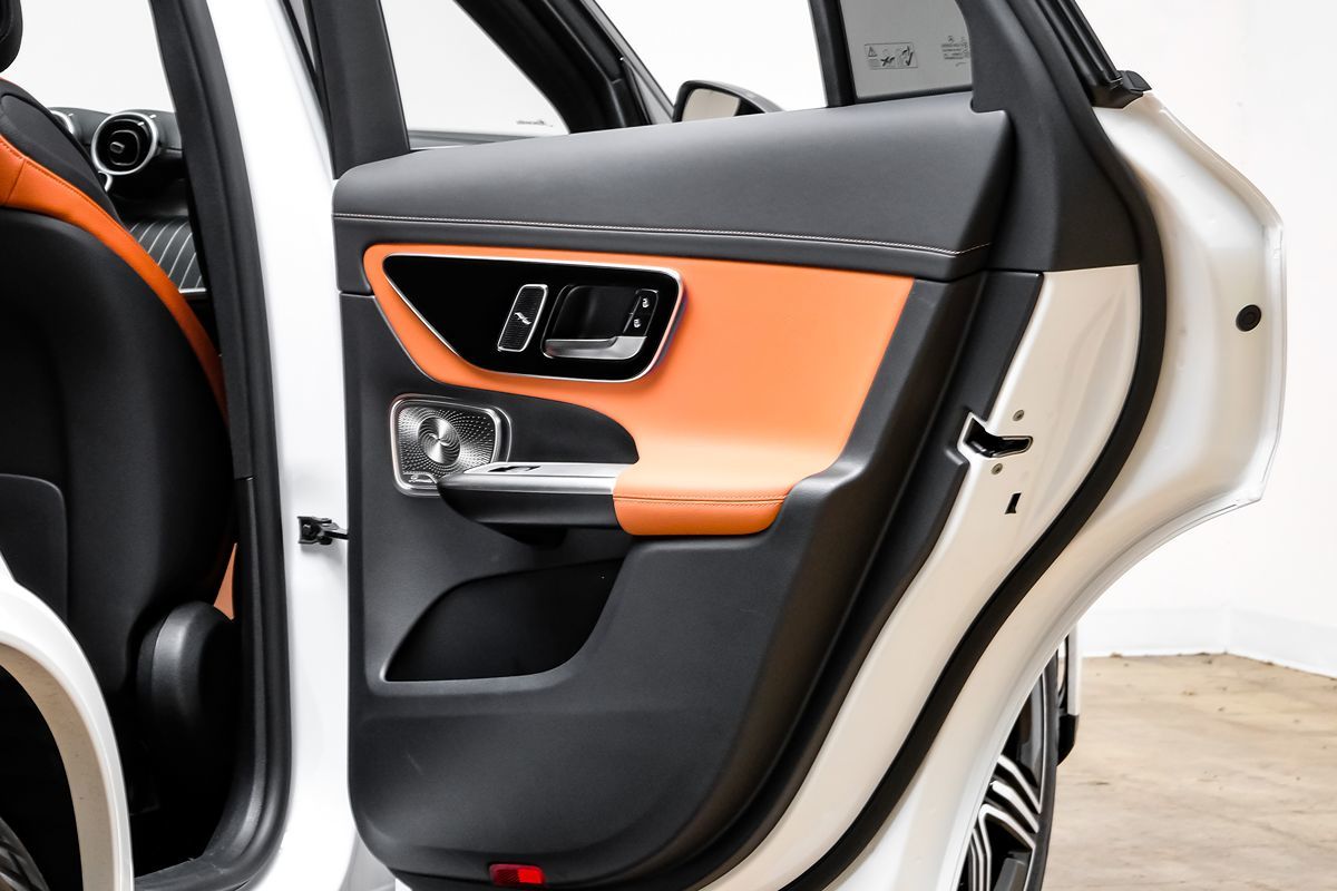 2024 Mercedes Benz GLC 4MATIC 300 photo 34