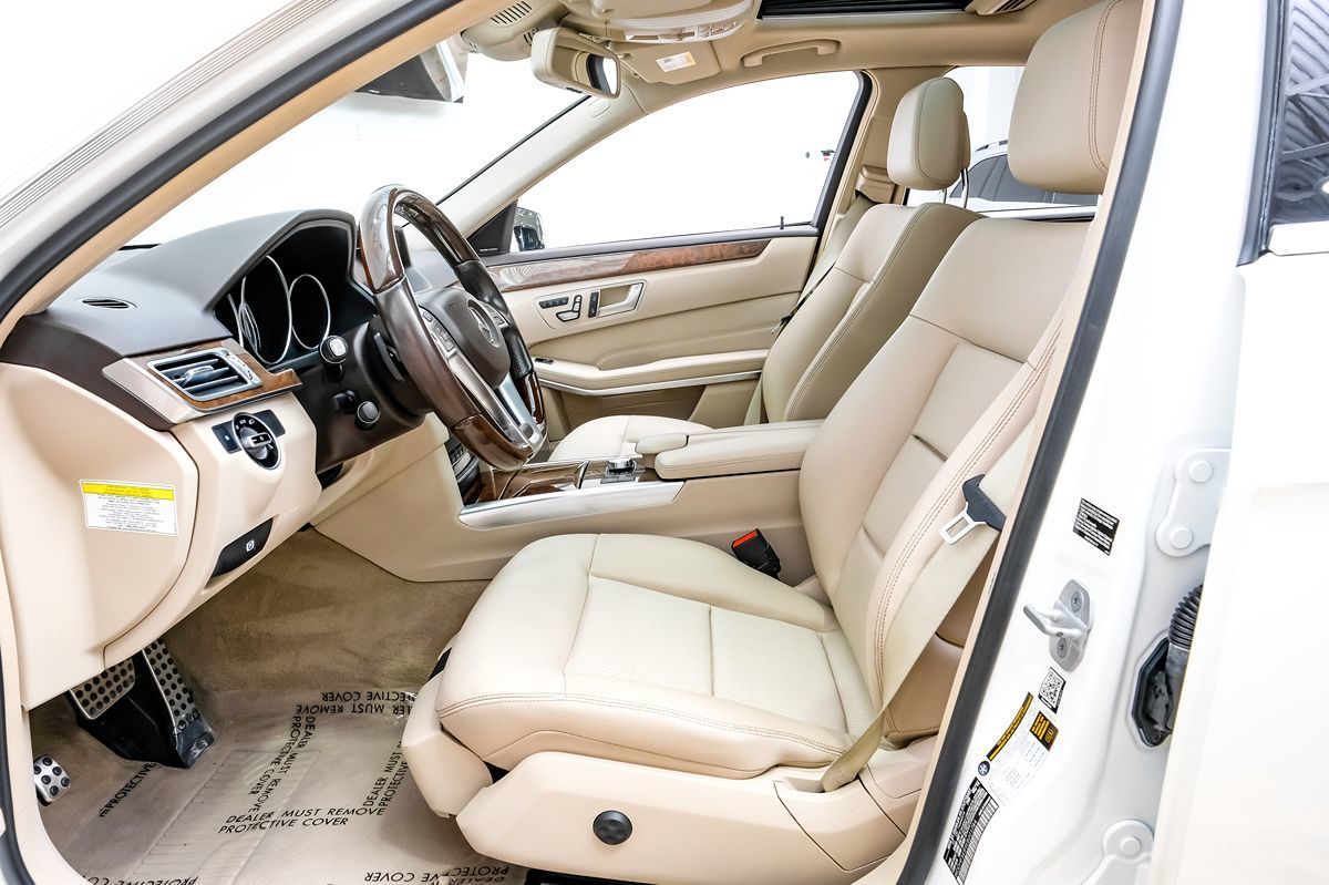 2014 Mercedes Benz E 350 Sedan photo 3