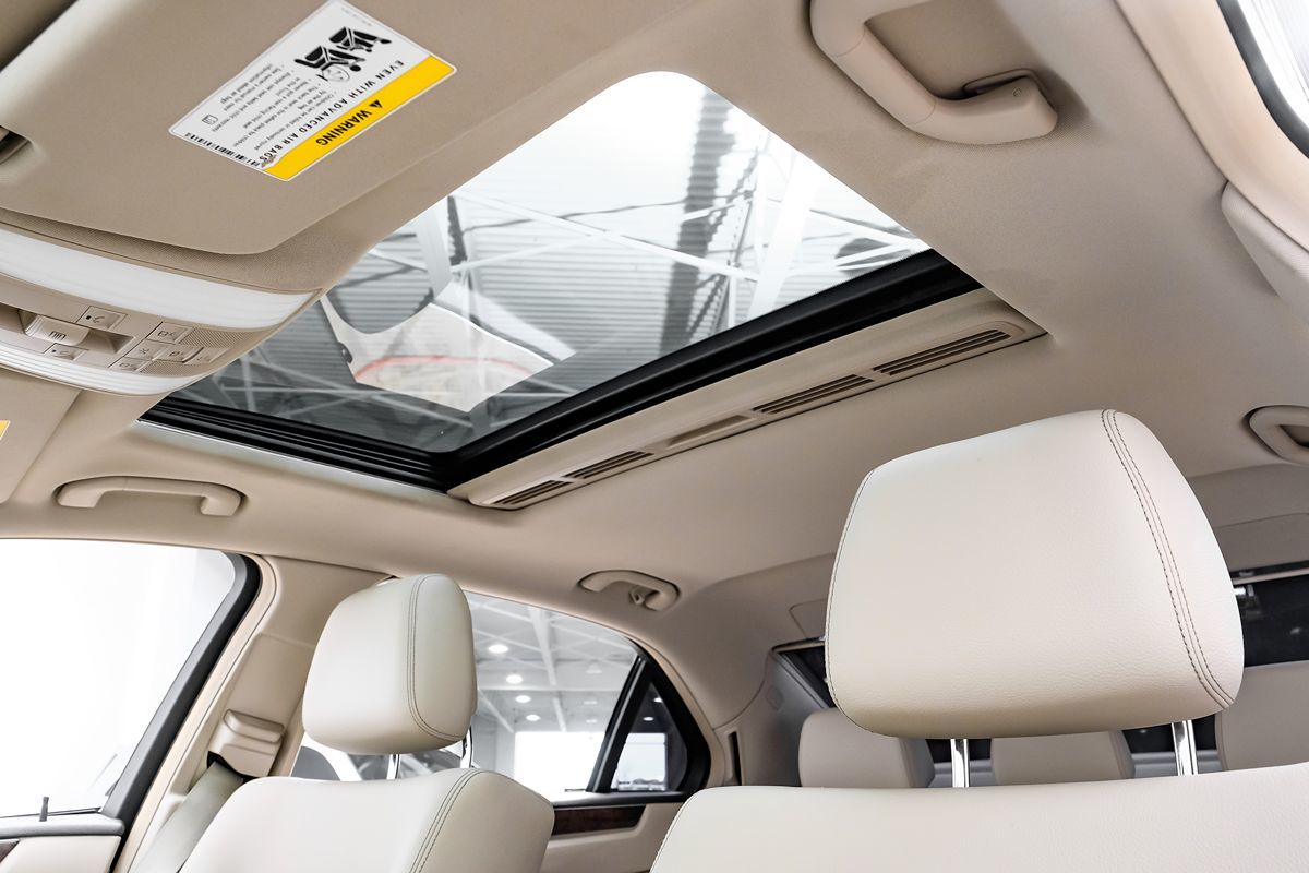 2014 Mercedes Benz E 350 Sedan photo 4